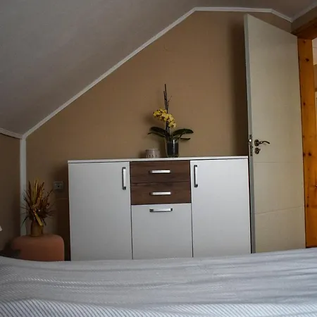 Golden Bis, Apartman