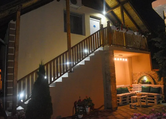 Golden Bis, * スボティツァ